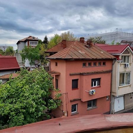 Cozy Apartment Near City Center Bucureşti Eksteriør bilde